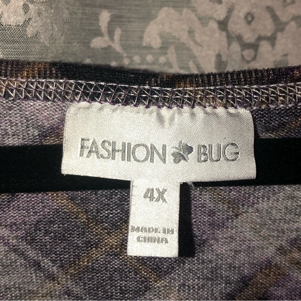 Top - Picture 2 of 3